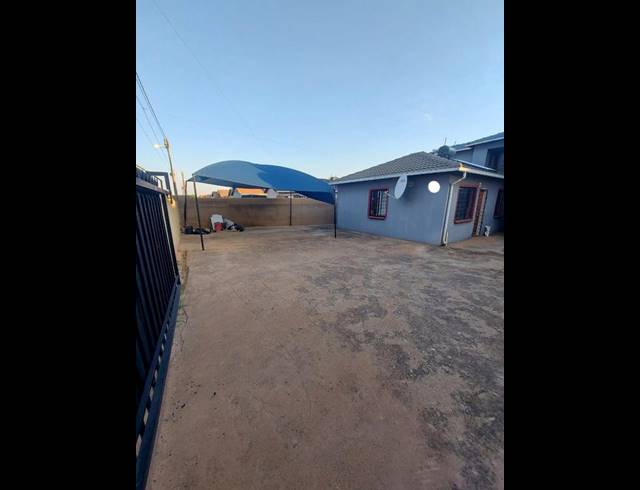 2 BEDROOM HOUSE FOR SALE IN PROTEA GLEN